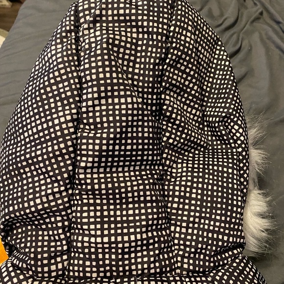 Girls London Fog Puffer Coat - Picture 11 of 13